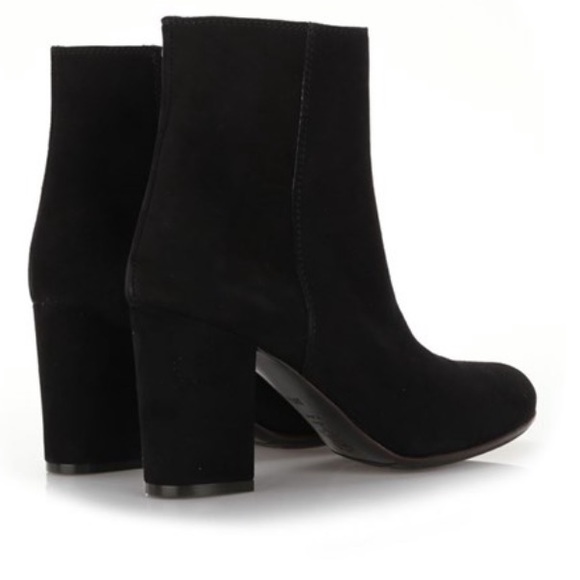 Via Roma Black Suede Ankle Boot 2.5’ Heel Black Womens Size 8 EUC - Picture 3 of 6